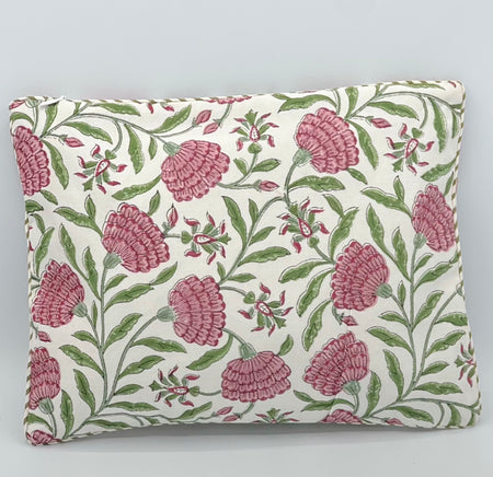 The Summer Pouch image 0