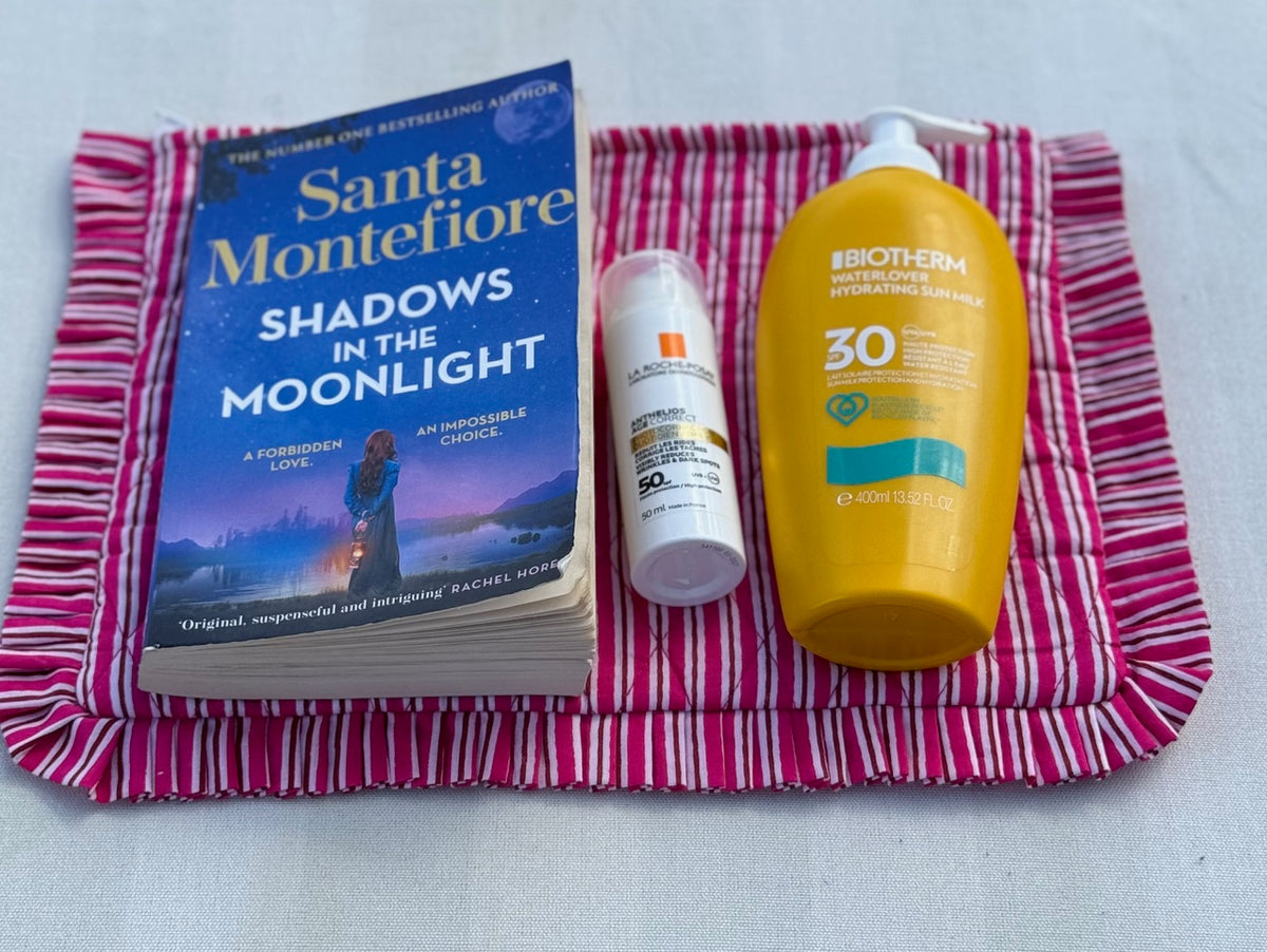 Frilled Summer Pouch