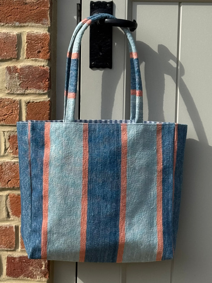 The Handbag Tote