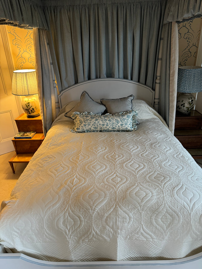The Lani Bedspread