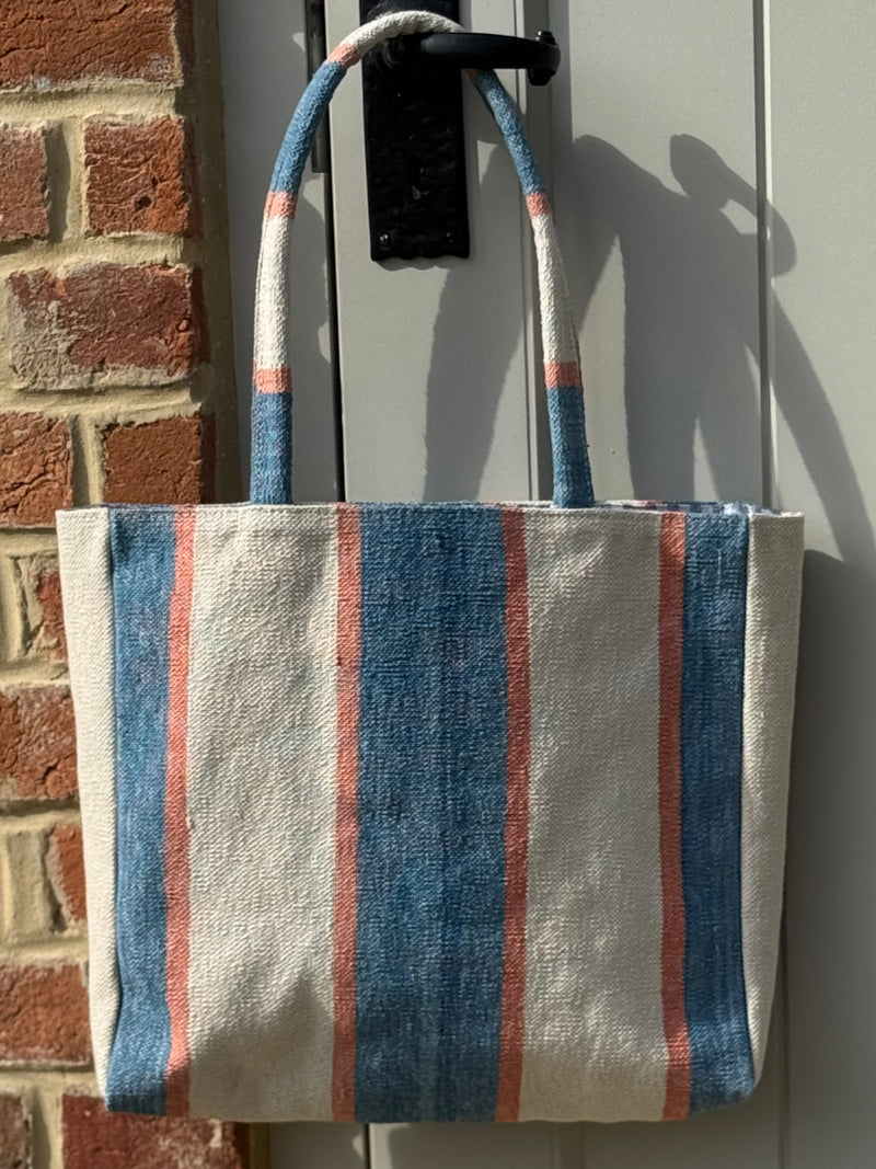 The Handbag Tote